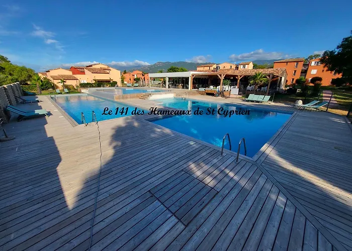 Joli T2 Climatise Au Calme A 10 Mm De Porto-vecchio Dans De Tourisme * Lecci